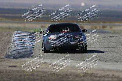 media/Oct-26-2025-CalClub SCCA (Sun) [[8ce1e69566]]/Group 2/Grapevine/